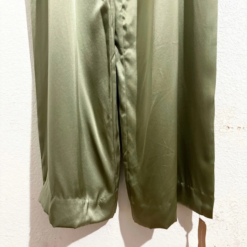 NWT Reformation Sage Silk‎ Jumpsuit in Artichoke - Picture 9 of 12